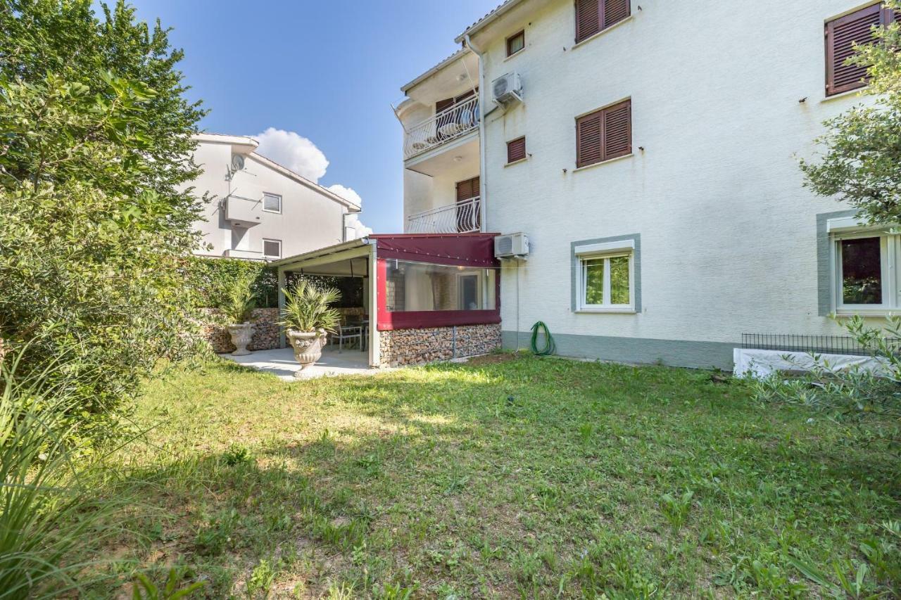 Apartment Pavic Garden Baška Esterno foto
